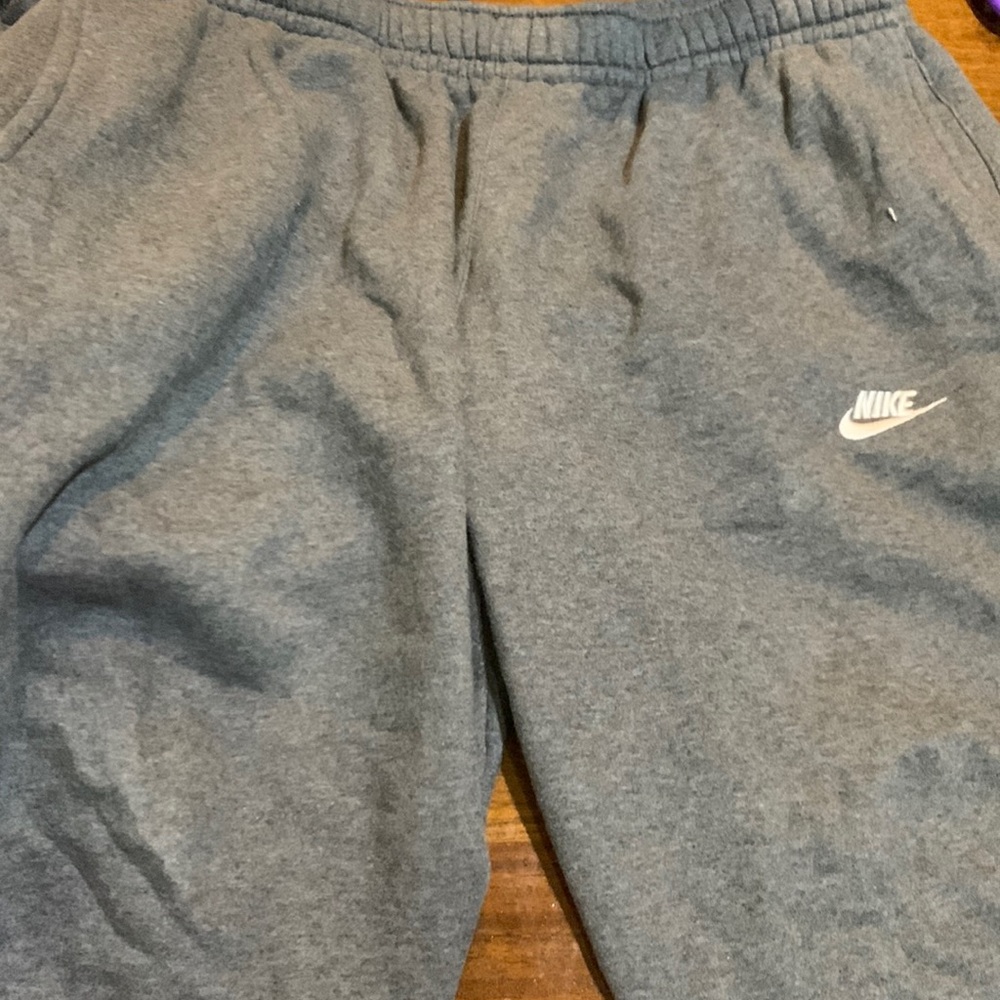 Thick grey Nike sweatpants outfit